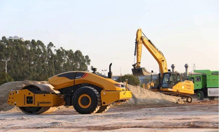 青島進口二手挖掘機報關手續(xù)