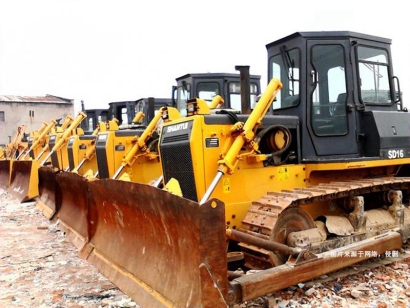 美國舊推土機進口報關(guān)流程到天津代理農(nóng)機設備案例