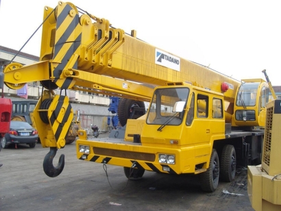 大型吊車可以進(jìn)口清關(guān)嗎？怎么搬運(yùn)？