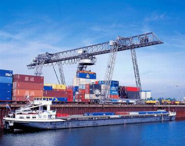 海運集裝箱業(yè)務(wù) 海運集裝箱業(yè)務(wù)
